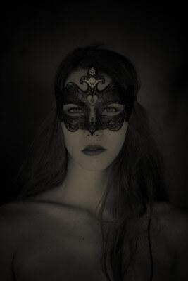 Amalya mask 01